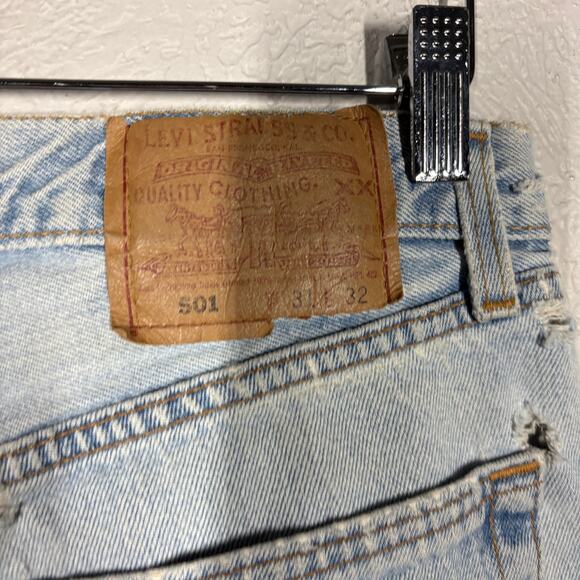 Vintage Levi Strauss 501 Destructed Button Fly Jeans Light Wash - 26 - Picture 8 of 8